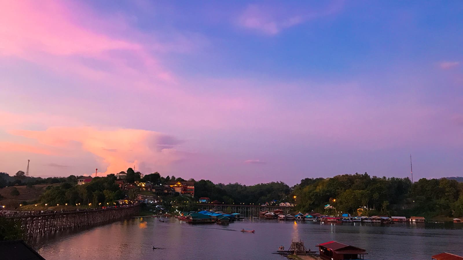 สะพานโทนอบอุ่น ชุมชนธรรมชาติโอบ